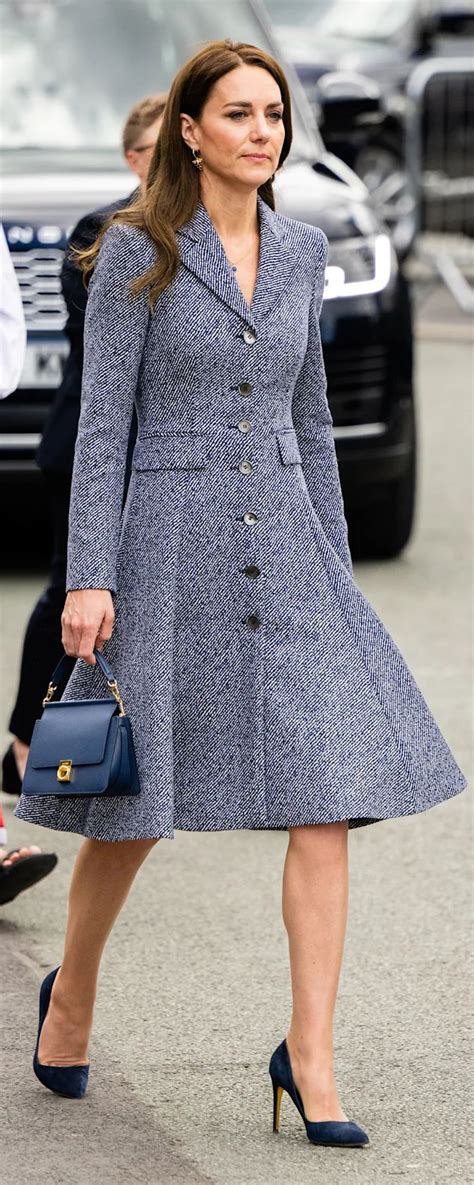 kate middleton gucci bag|kate middleton blue clutch bag.